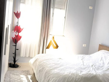 Shitet Apartament 1+1 ne Fresk, Tirane