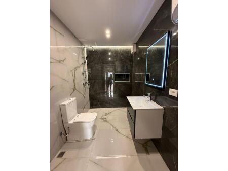 Shitet Garsoniere ne Rruge Elbasani 88.500€
