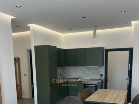 Apartament 2+1+2 me qira në Fresk