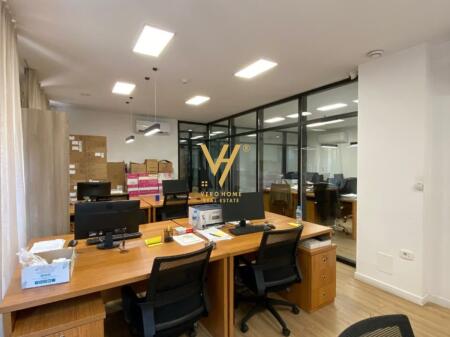 UFFICIO 317 M2 IN AFFITTO VIA BARRICATE 4.600 EURO
