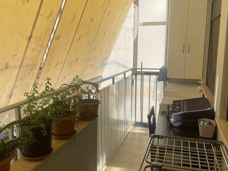 Shitet , Apartament 2+1 me Ballkon në Yzberisht, Rruga Besim Alla