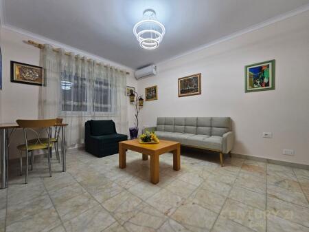 Appartamento in Affitto in Via Fortuzi.