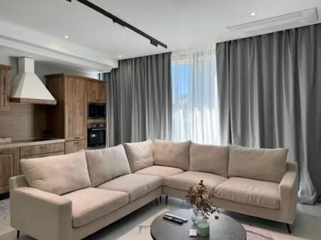 Appartamento in vendita a Lake View Residence