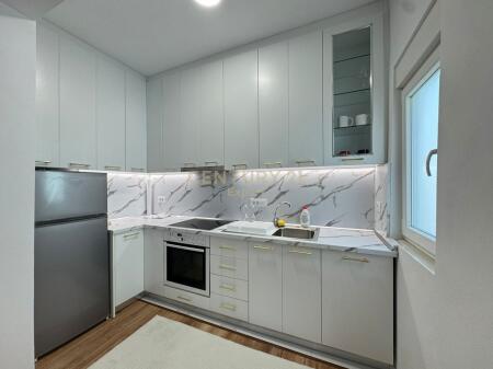2+1 apartment for rent near Wilson Square!