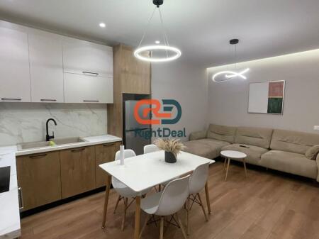 Perballe Delijorgjit, Jepet Me Qira Apartament 2+1+2, Me Lokacion Ideal!!!