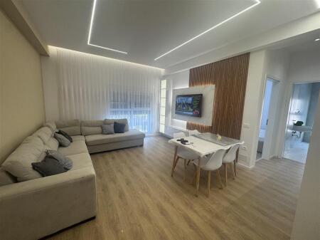 🏢Ne zonen e Ali Demit,Rezidenca Kadiu,jepet me qera apartament ,1+1, i mobiluar. 50,000 Leke