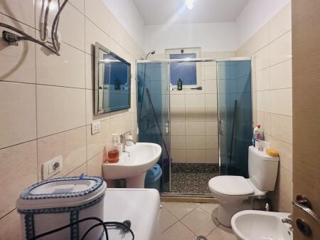 Jepet Me Qera Apartament 2+1+2 Ballkone