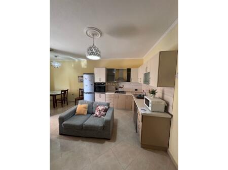 Appartamento 2+1 in Affitto ad Astir, Tirana - Prezzo: Contattare | 95 m²