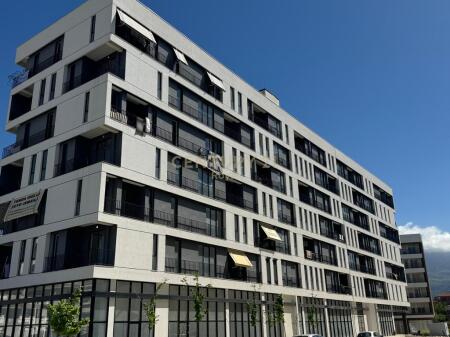 AFFITTASI UFFICIO/APPARTAMENTO 1+1 IN VIA 5 MAJI
