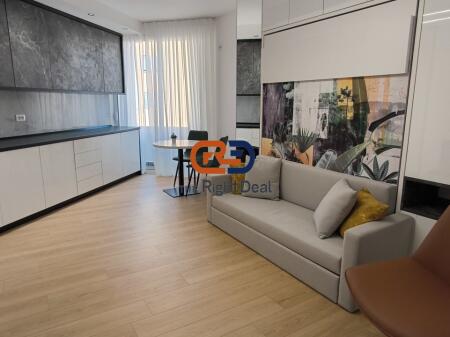 Vicino al Kristal Center, Monolocale Perfetto in Vendita per Abitare e Investire!!