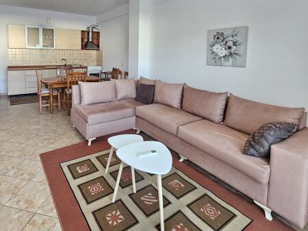 Jepet me qira apartament 1+1  - Kati 3 - pallat i ri "rruga Riza Cerova" Tiranë