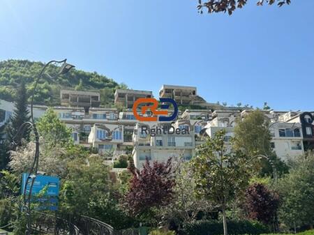 Alla Residenza Kodra E Diellit 2, Appartamento 2+1 Con Cubatura Regolare In Vendita !!!