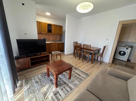 🏡 Appartamento in Affitto 2+1 – Via Kongresi i Manastirit💶 Prezzo: 550€ (trattabile)