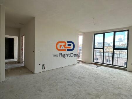 OKAZION KLERINGU! Tek Rruga Siri Kodra, Shitet Apartament 2+1+2 Me Shume Drite!
