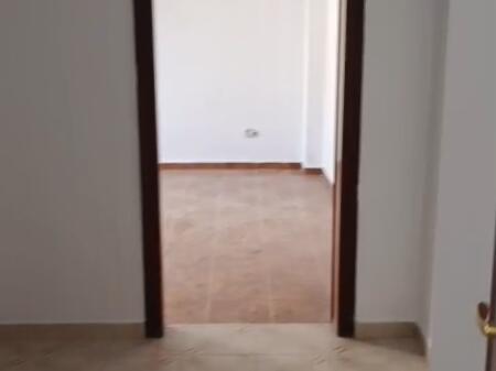 Shitet apartament 2+1 te Pallati me Shigjeta.