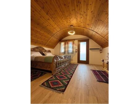Studio apartment for rent on the 4th floor of a villa