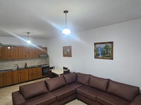 🏢Ne zonen e Yberishtit,Rruga 3 Deshmoret,perballe Kmy-s shitet apartament 1+1, 110,000 EURO