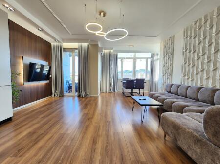 Apartament 2+1+2 per shitje te Ish Ekspozita