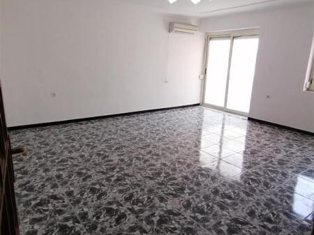 Appartamento 2+1+Cucina con ingresso indipendente in affitto, Myslym Shyr, via Islam Alla Prezzo: 500 mila leke