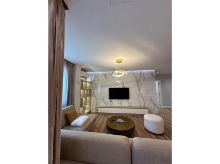 Appartamento 3+2+1 in affitto ad Astir !