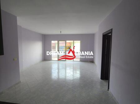 Appartamento 3+1+2 WC in Vendita a Fresk, vicino alla Fisica Nucleare a Tirana (ID 4131426)
