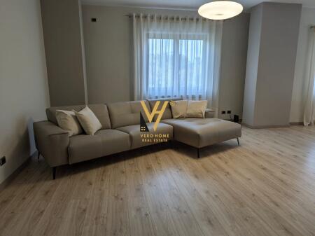 APPARTAMENTO 3+1+3+BLK IN AFFITTO A BLLOK 240.000 LEKE