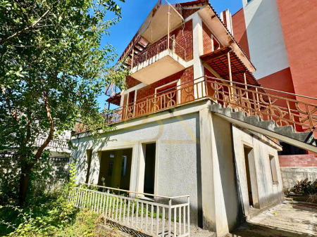 Villa in vendita – Shkozë, Tirana