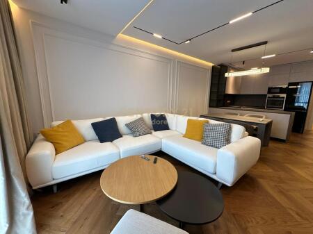 Appartamento di Lusso 3+1+2 + Posto Auto in Affitto presso "Golden Residence"!
