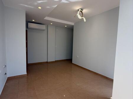 Fresk Shitet Apartament 1+1