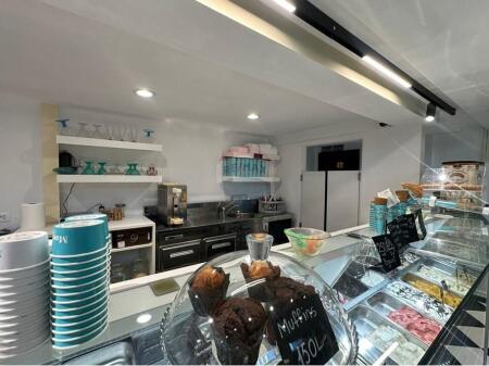 Jepet me qira Biznes Gelaterie + Kafeteri