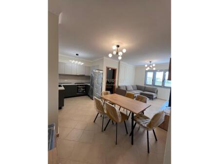 Appartamento 3+1+2 in Affitto a Fresku, Tirana 600 € /Mese