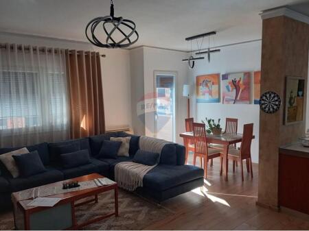 Appartamento 2+1 in Affitto presso Komuna e Parisit
