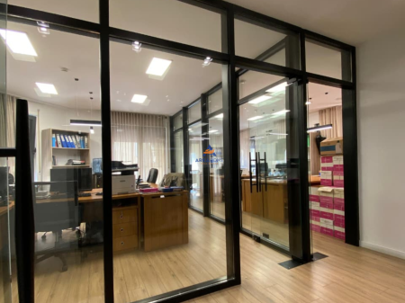 OFFICE SPACE FOR RENT 315M2 "⁠RRUGA E BARRIKADAVE " 5000 EURO (NEGOTIABLE).