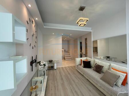 In vendita, Casa Privata 2+1+2, Oxhaku, Tirane.