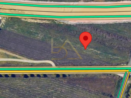 Terreno in vendita – Tirana, Bërxull, Via Rinasit