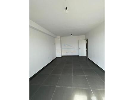 In vendita, Appartamento 3+1, Via 5 Maji, Tirana.