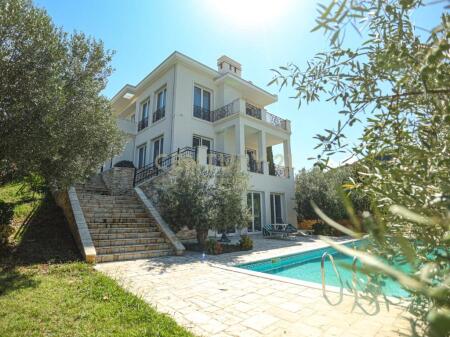 VILLA DI LUSSO IN AFFITTO, DRY LAKE, TIRANA!