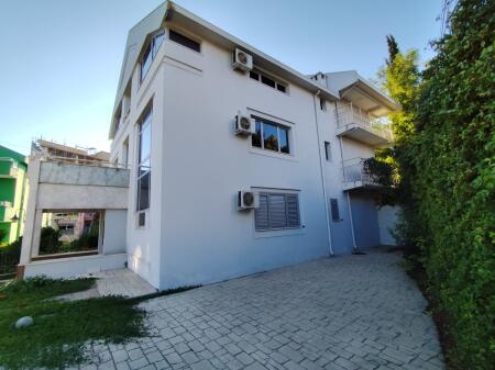 Villa in Affitto vicino alle Ville Tedesche