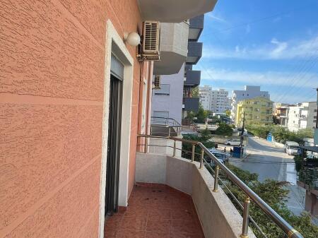 Jepet Apartament 2+1 plazh durres Deri ne Qershor
