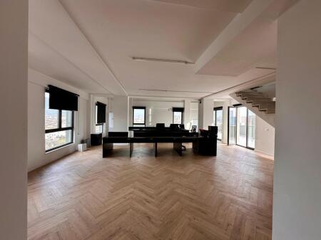 AFFITTIAMO AMBIENTE DUPLEX PER UFFICI AL NUOVO BOULEVARD !
