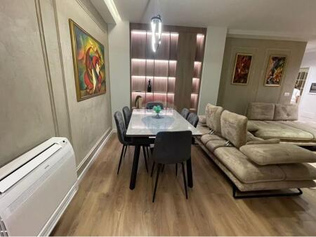 Appartamento 3+1 in affitto in Via Kavaja