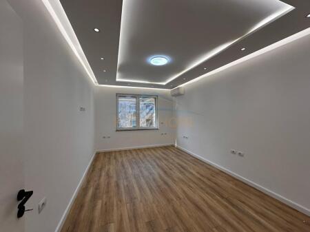 Appartamento 3+1 in Affitto Mine Peza,Tirane