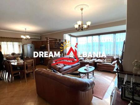 Appartamento 2+1+Veranda in vendita a Laprake vicino a Kupola, Tirana ID (41211464)