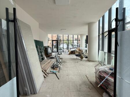 Locale Commerciale in Affitto – Golden Tower, Via Mine Peza