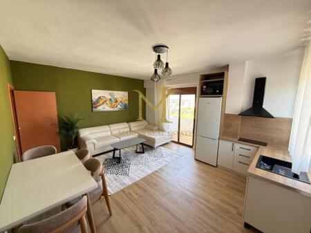 Shitet Apartament 2+1 i investuar, plazh Hekurudha !