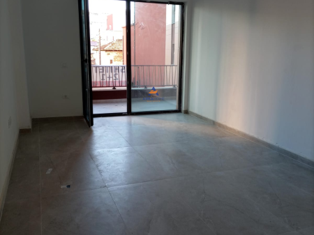 SHITET APARTAMENT 2+1+BALLKON "MYSLYM SHYRI" 220.000 EURO.