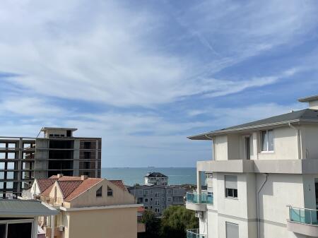 🌊 L'appartamento più economico con vista mare lungo tutta la costa di Durrës! 🌊