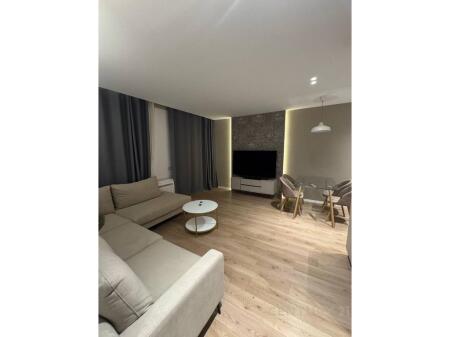 JEPET APARTAMENT 2+1+Post Parkimi PER QIRA TEK UNIVERS CITY! 550 € /Muaj
