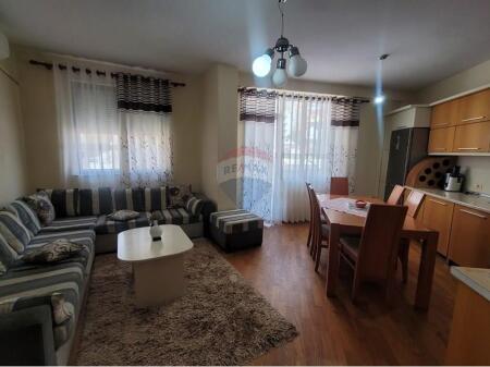 SHITET, APARTAMENT 1+1, FRESKU, TIRANË !