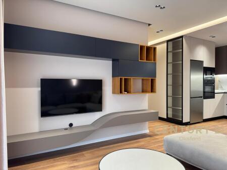 **APARTAMENT 1+1 TE SHKOLLA E KUQE PER QIRA